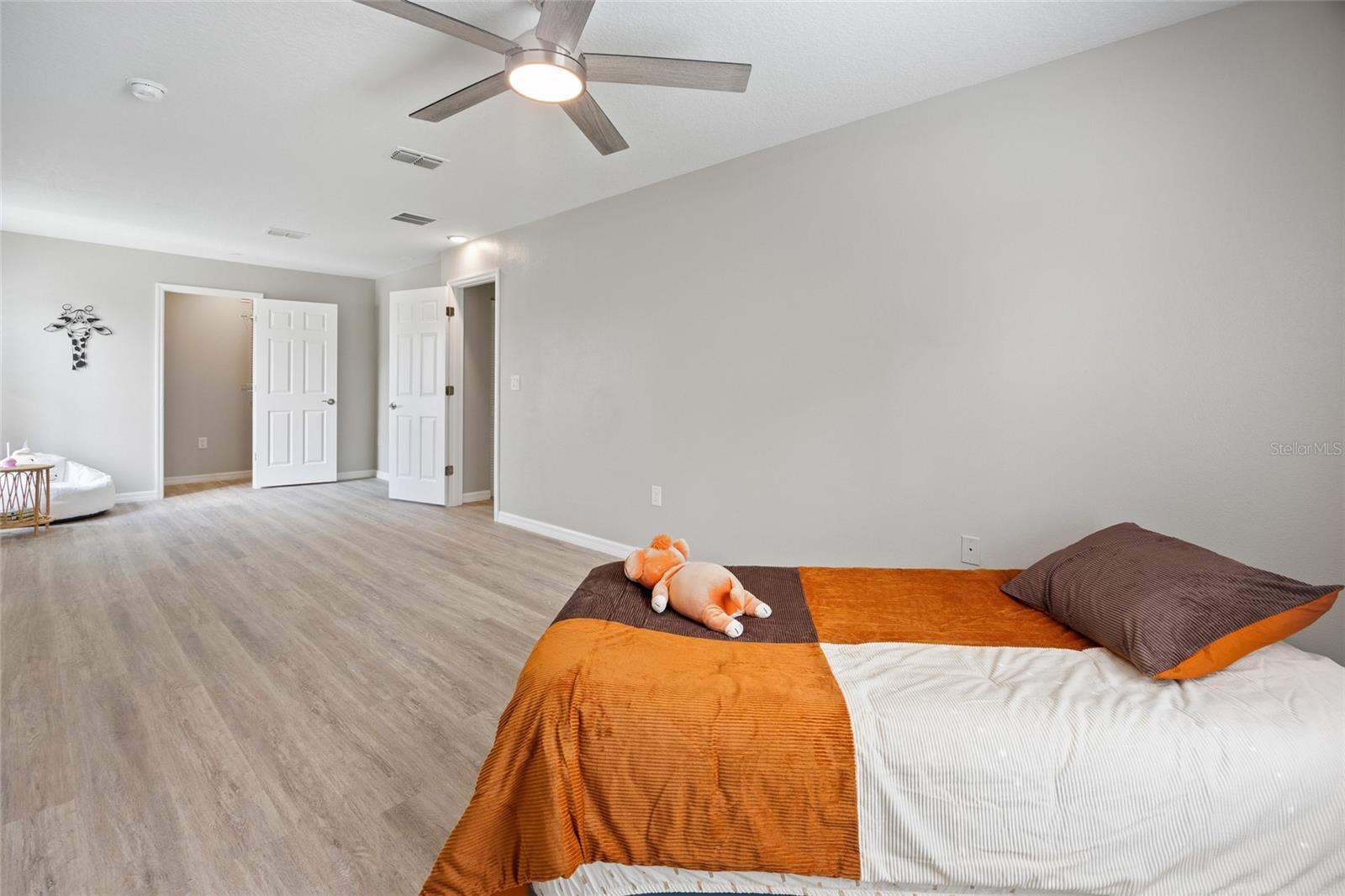 MAGNOLIA POINTE - Residential