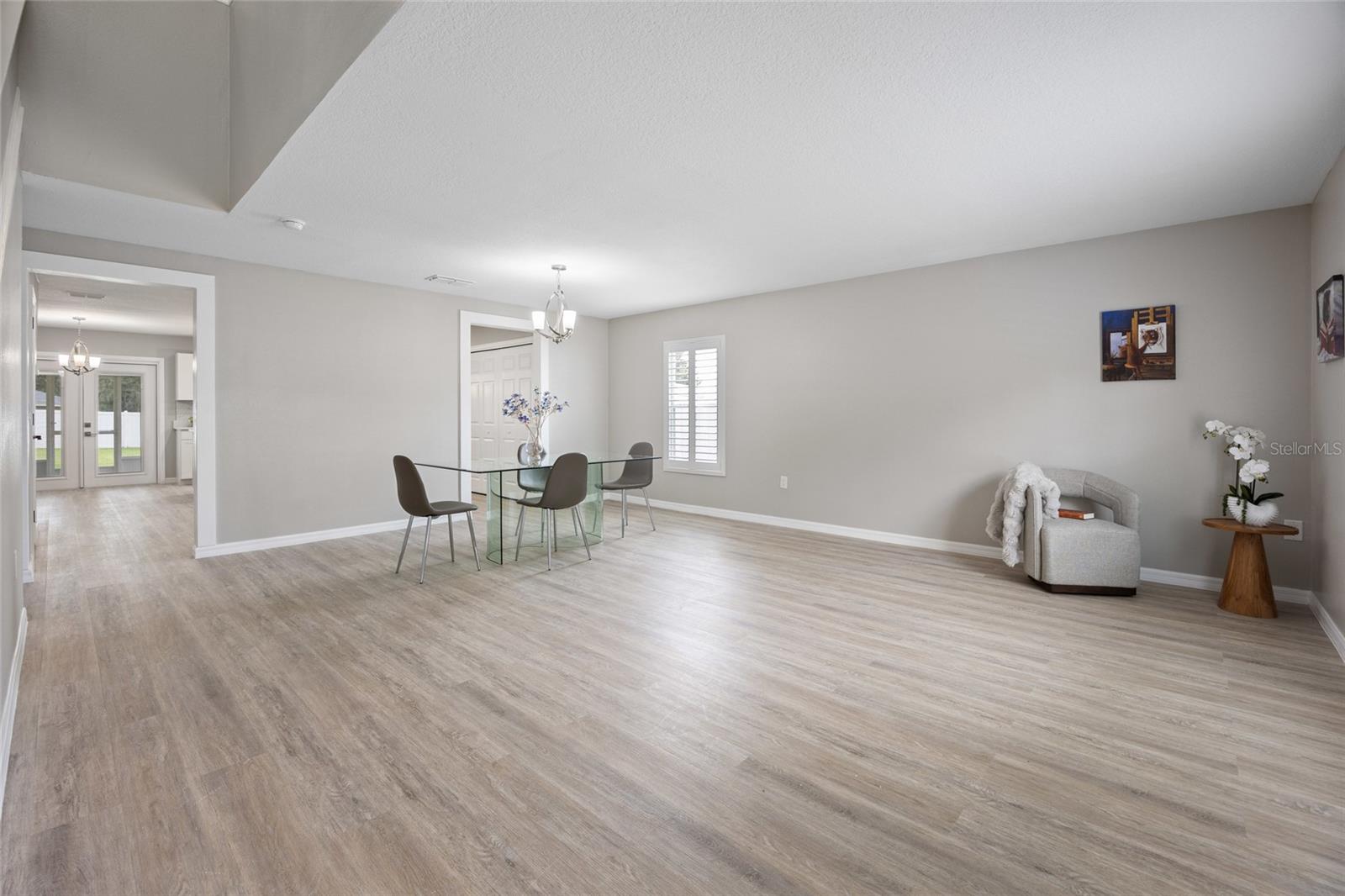 MAGNOLIA POINTE - Residential