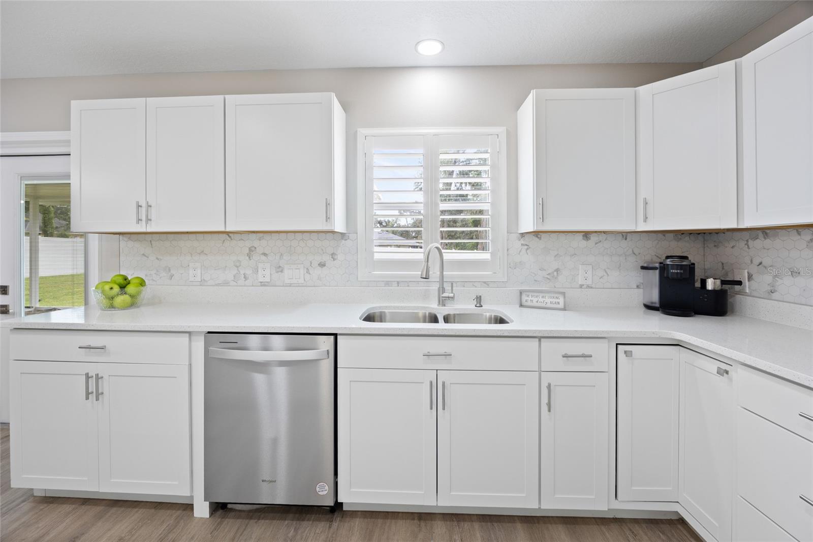 MAGNOLIA POINTE - Residential