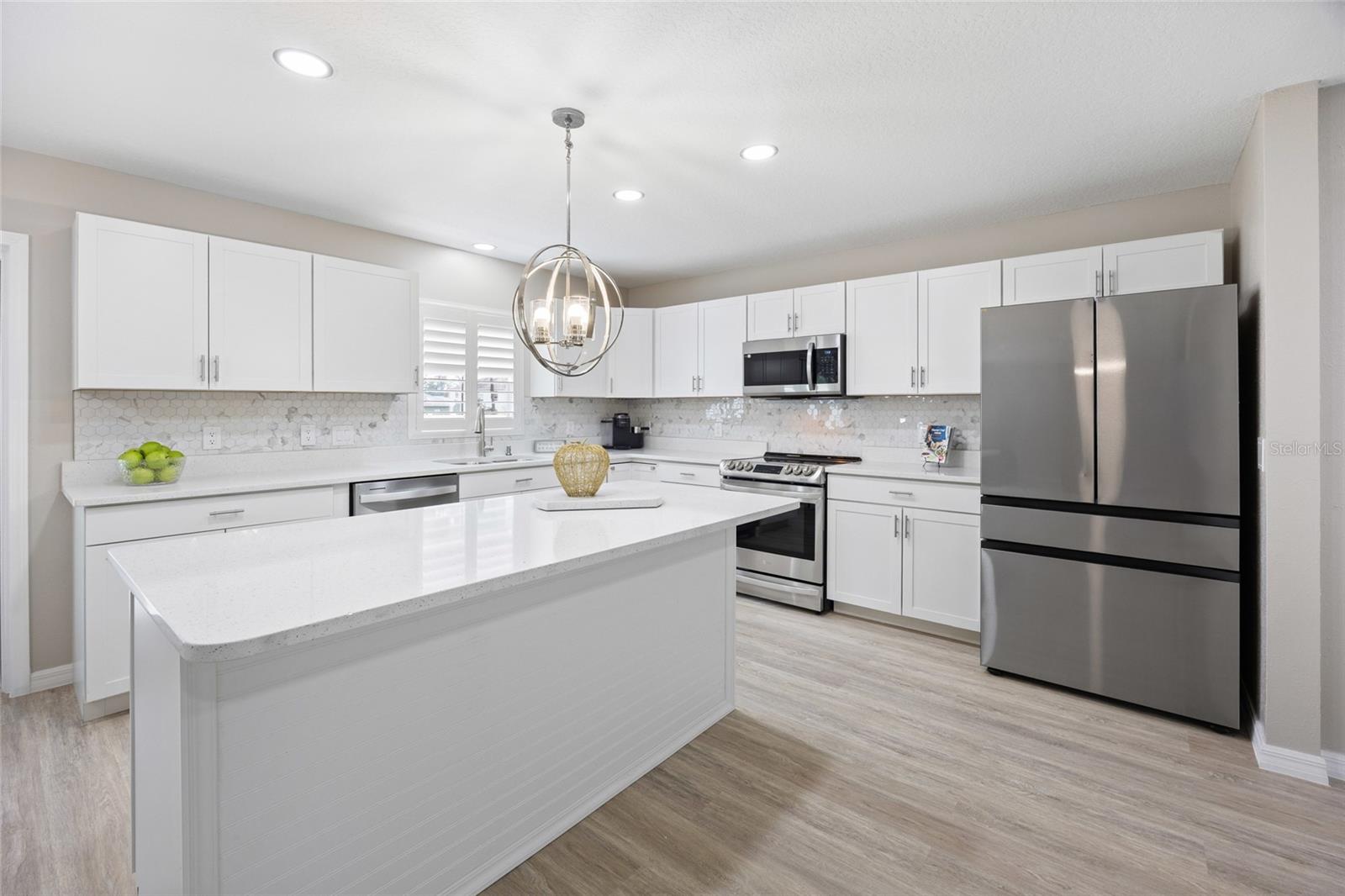 MAGNOLIA POINTE - Residential