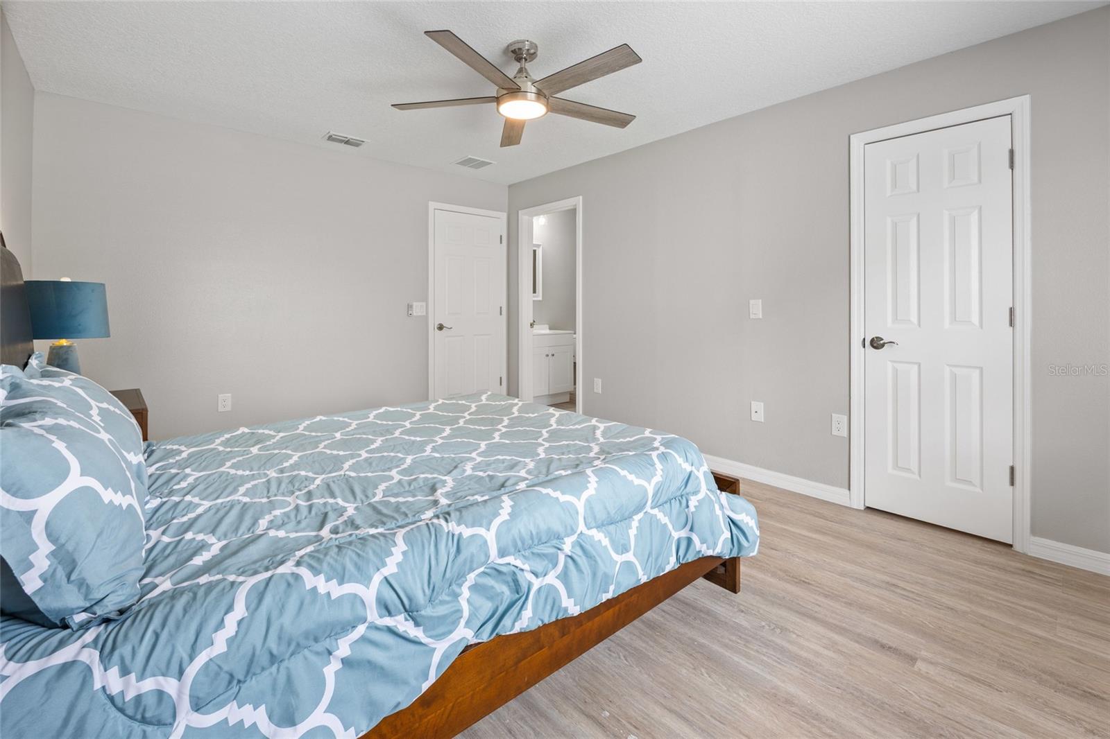 MAGNOLIA POINTE - Residential