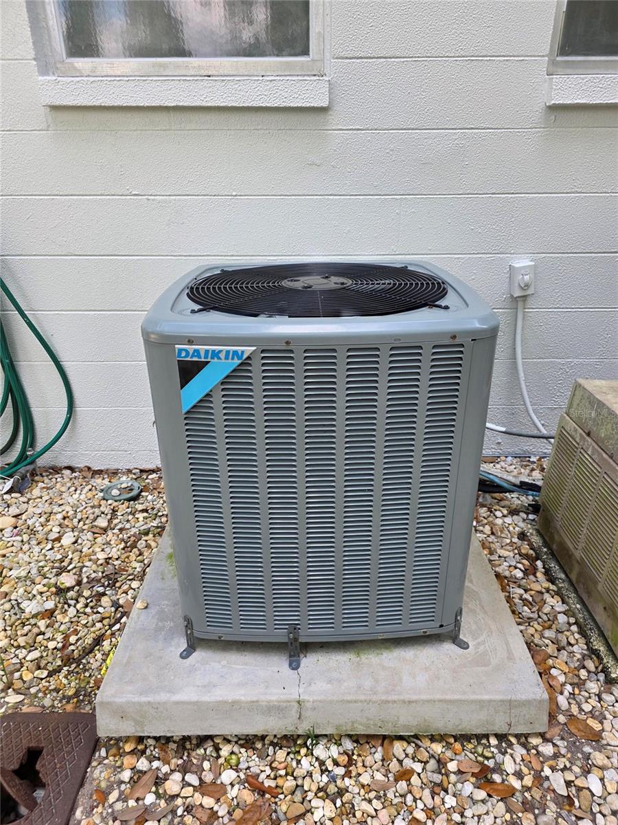 THE FOURTH BAYSHORE - Residential