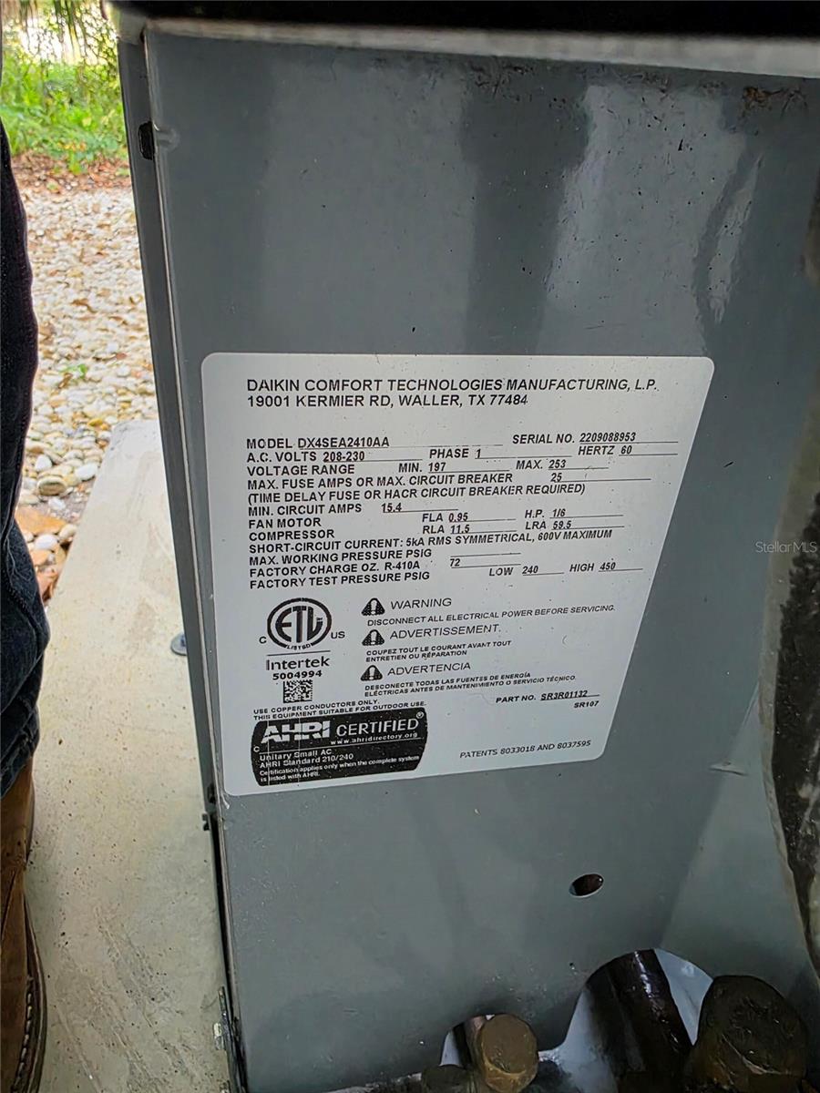 THE FOURTH BAYSHORE - Residential