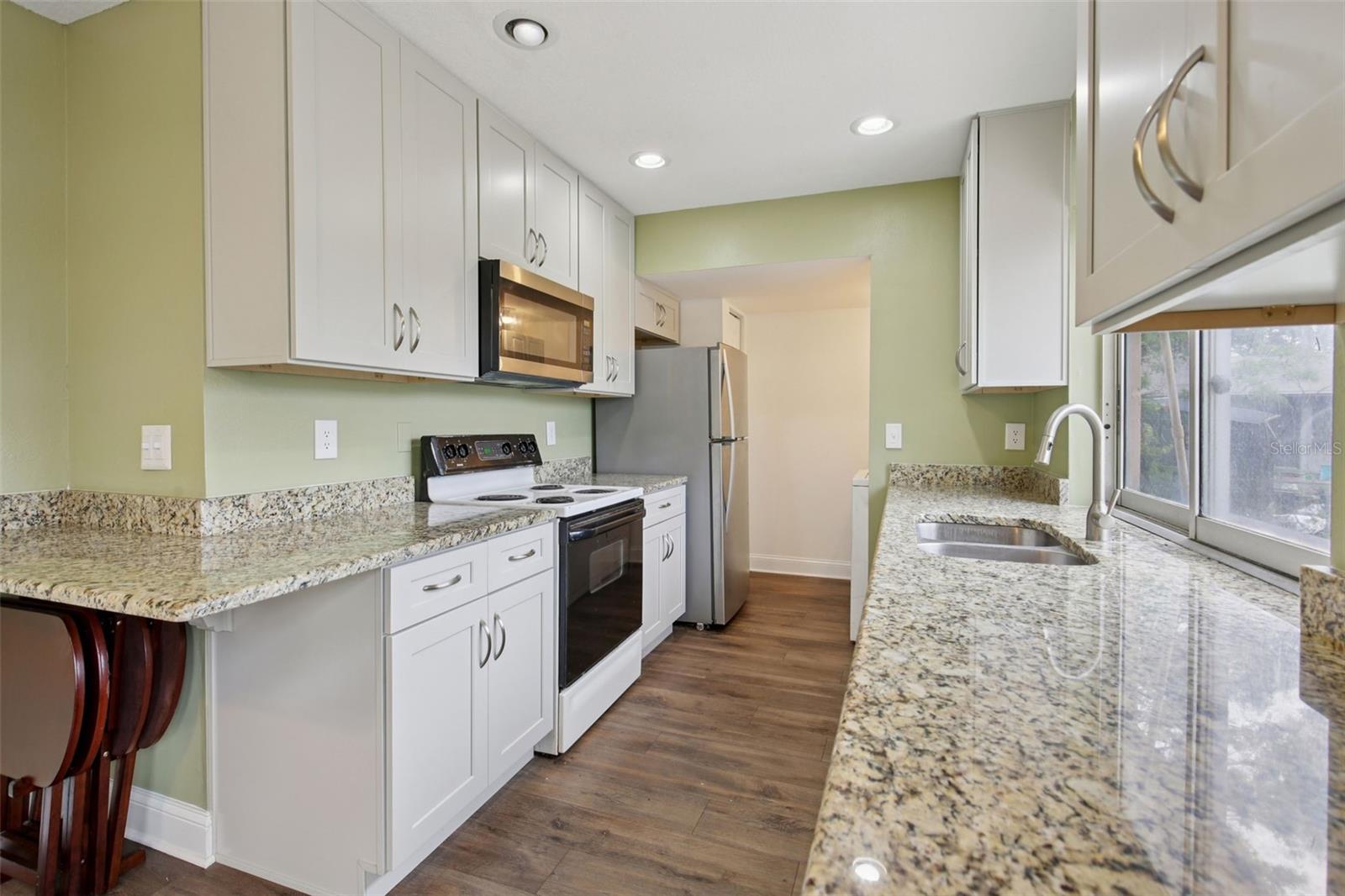 COUNTRY VILLAGE - Residential