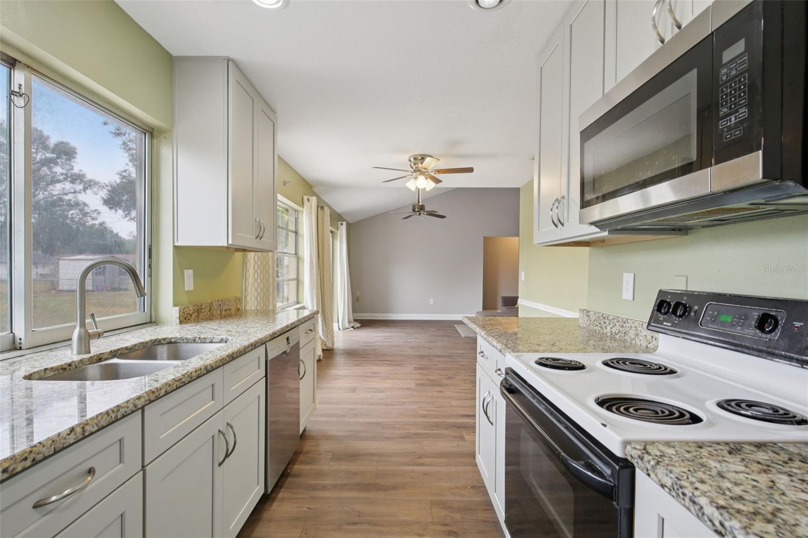 COUNTRY VILLAGE - Residential