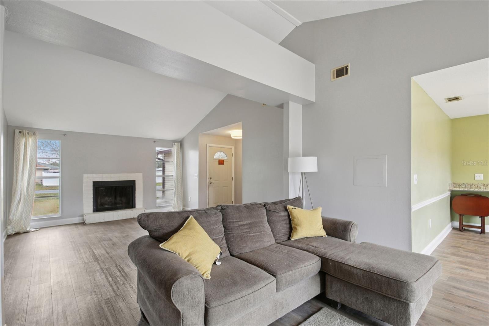 COUNTRY VILLAGE - Residential