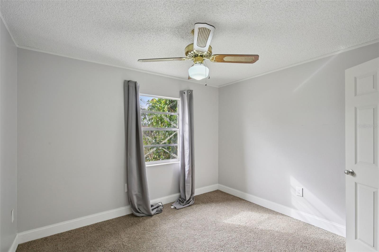 COUNTRY VILLAGE - Residential