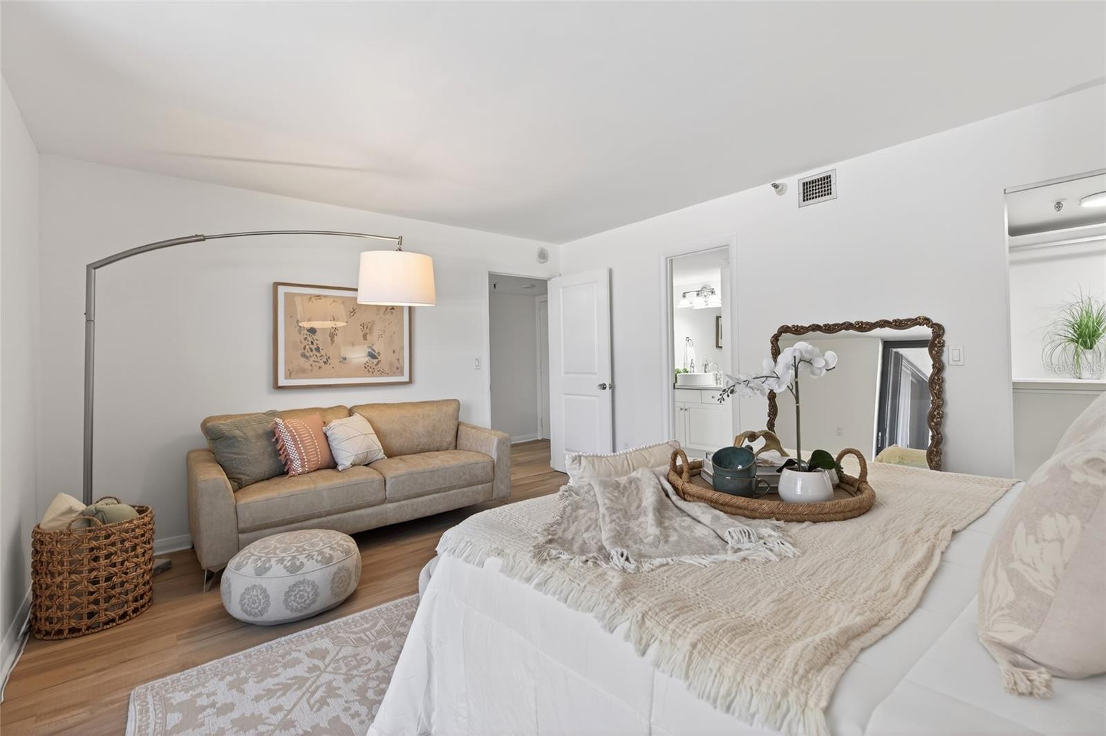 PELICAN BAY YACHT CLUB CONDO BLDG A - Residential