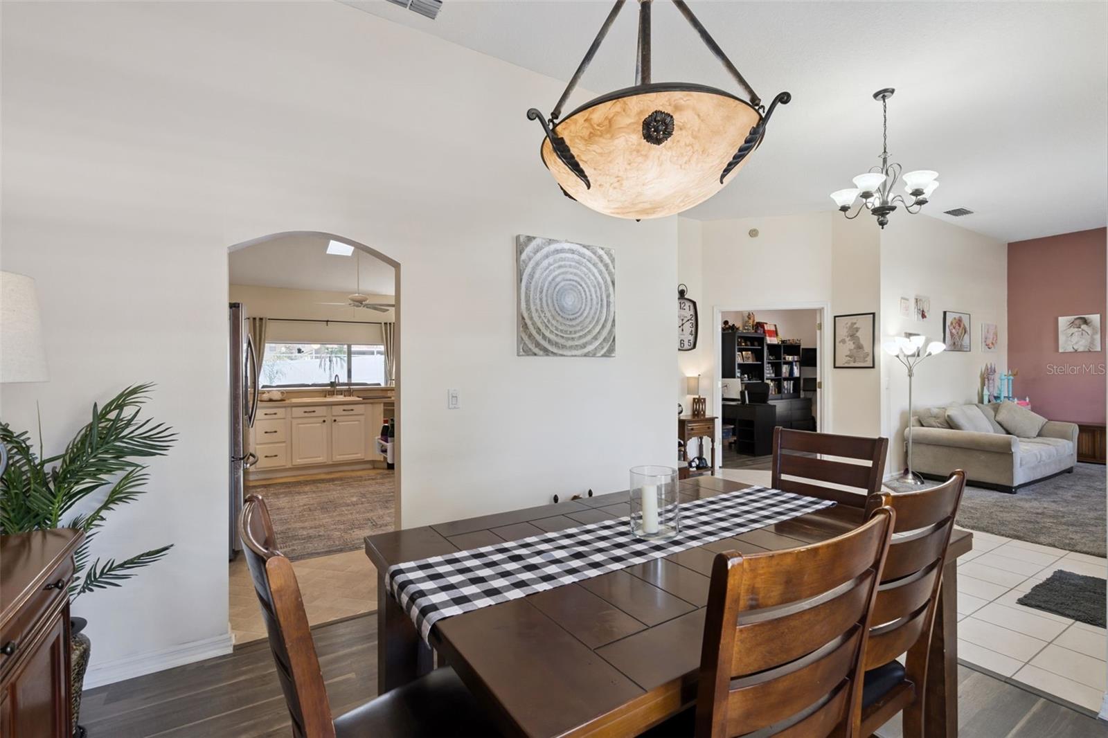 1529 GRASSY RIDGE LANE