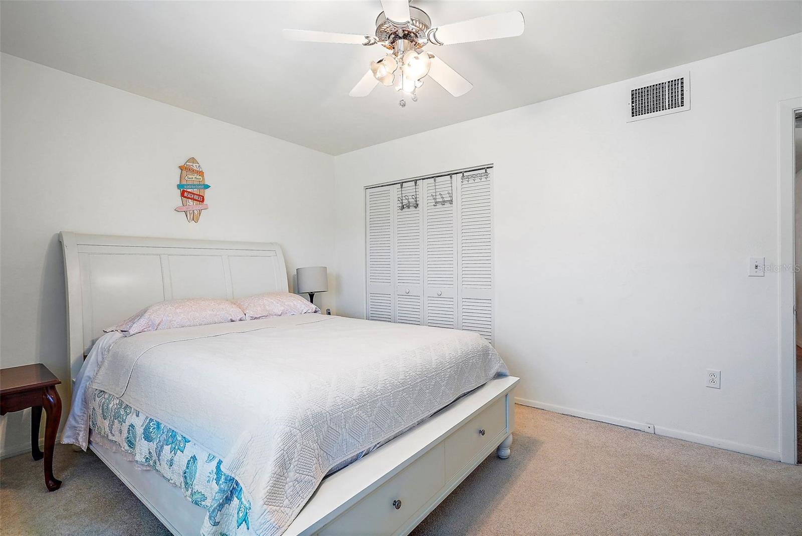 SUNSET PLAZA EAST APTS CONDO - Residential Lease