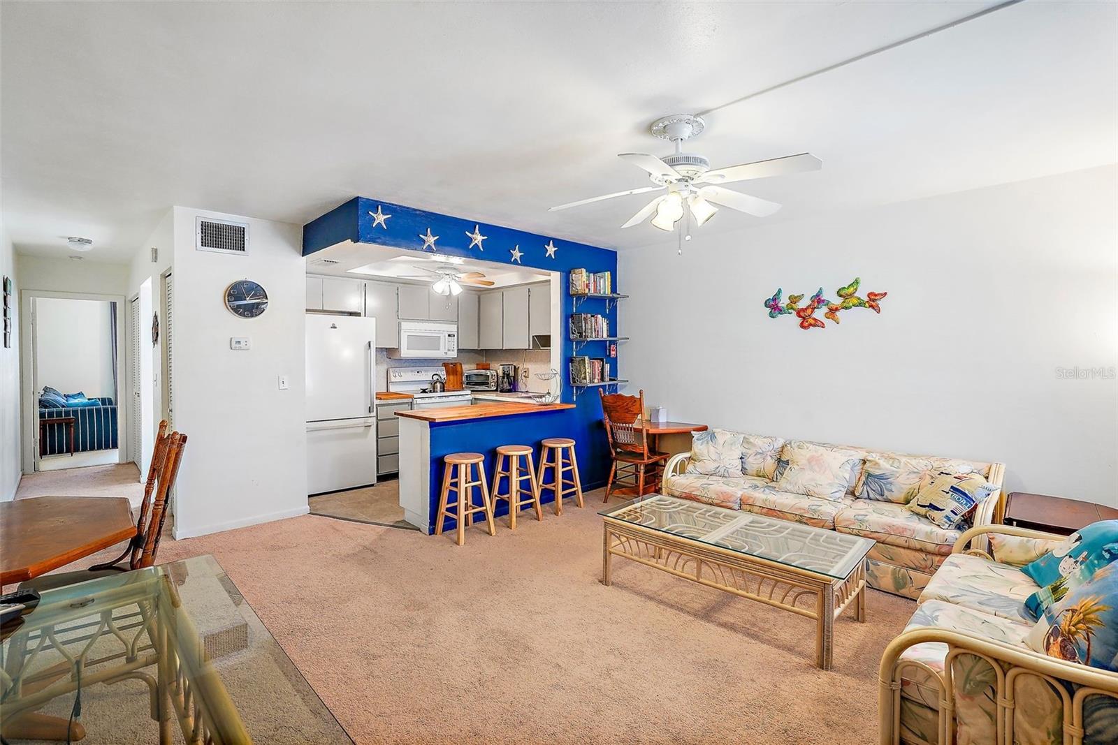 SUNSET PLAZA EAST APTS CONDO - Residential Lease