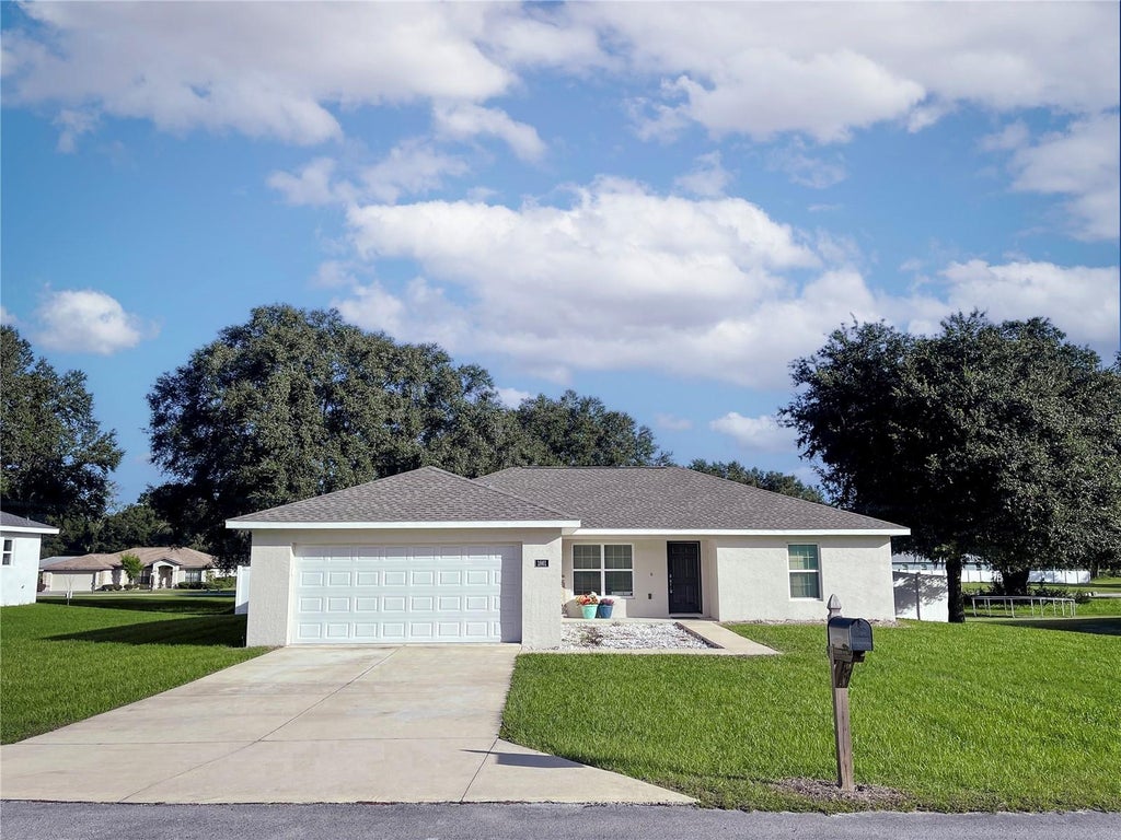 Photo of 1861 NE 160th Place, Citra, FL 32113 (MLS # OM734298)