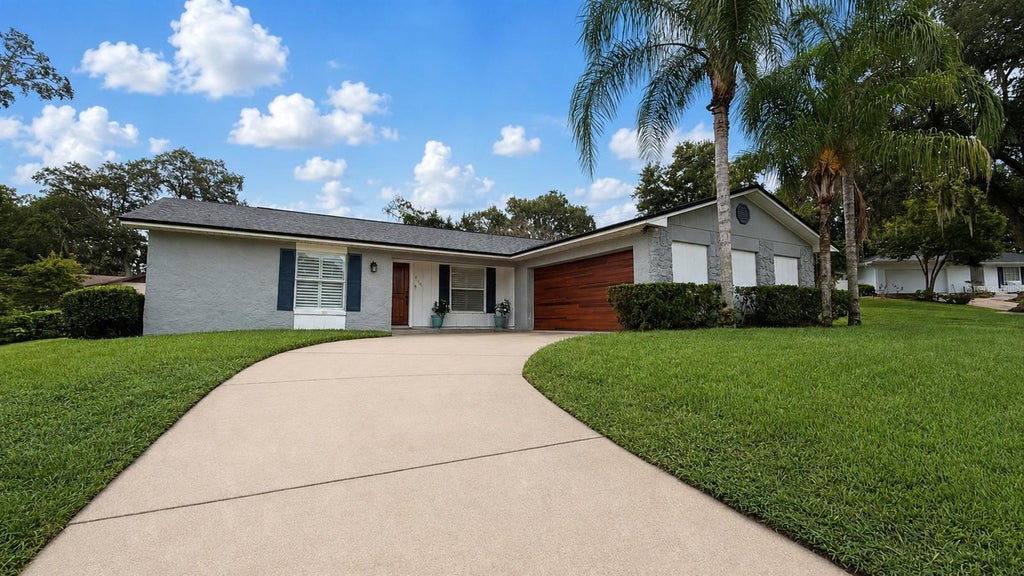 Photo of 414 Broadview Avenue, Altamonte Springs, FL 32701 (MLS # O6444109)