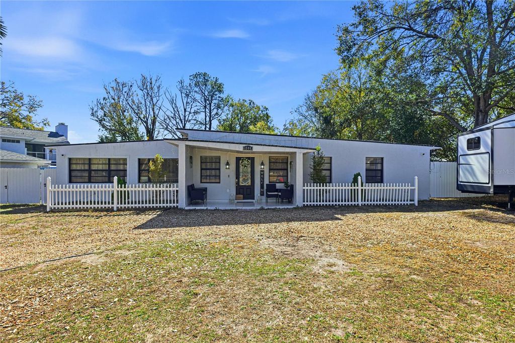 Photo of 1506 S Oregon Circle, Tampa, FL 33612 (MLS # TB8475079)