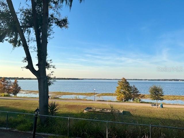 CLERMONT LAKE MINNEOLA CONDO - Residential Lease