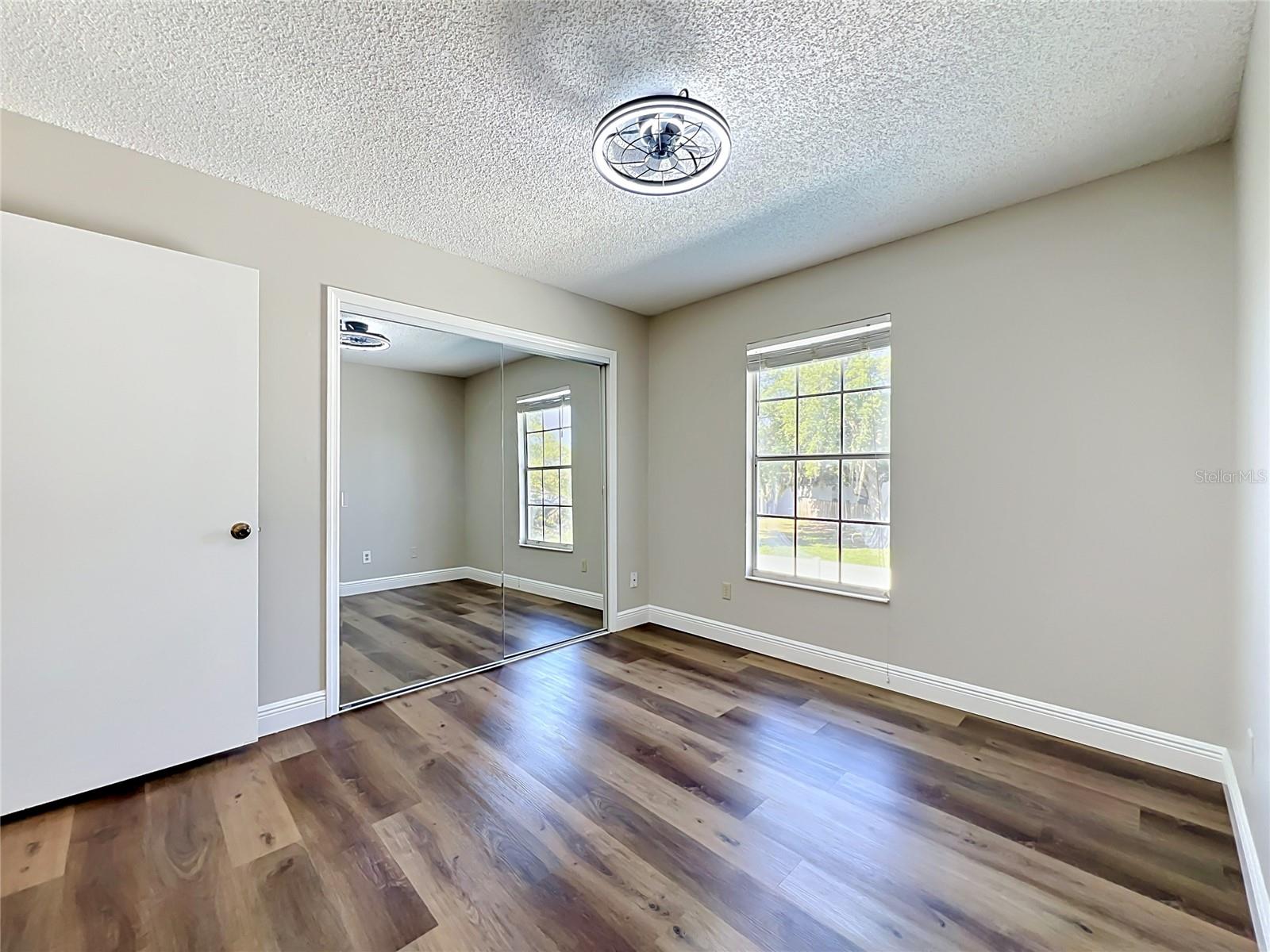COUNTRY LANE - Residential