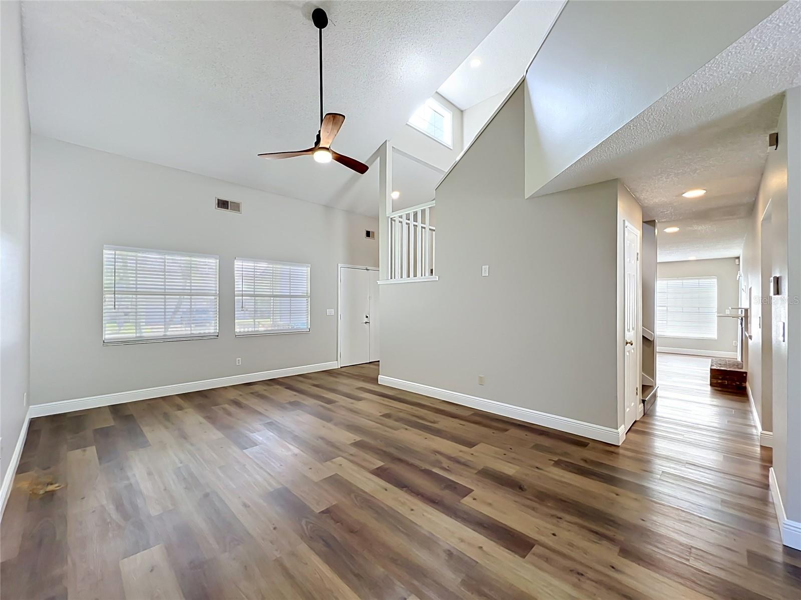 COUNTRY LANE - Residential
