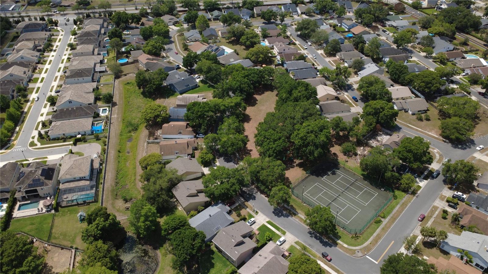 COUNTRY LANE - Residential