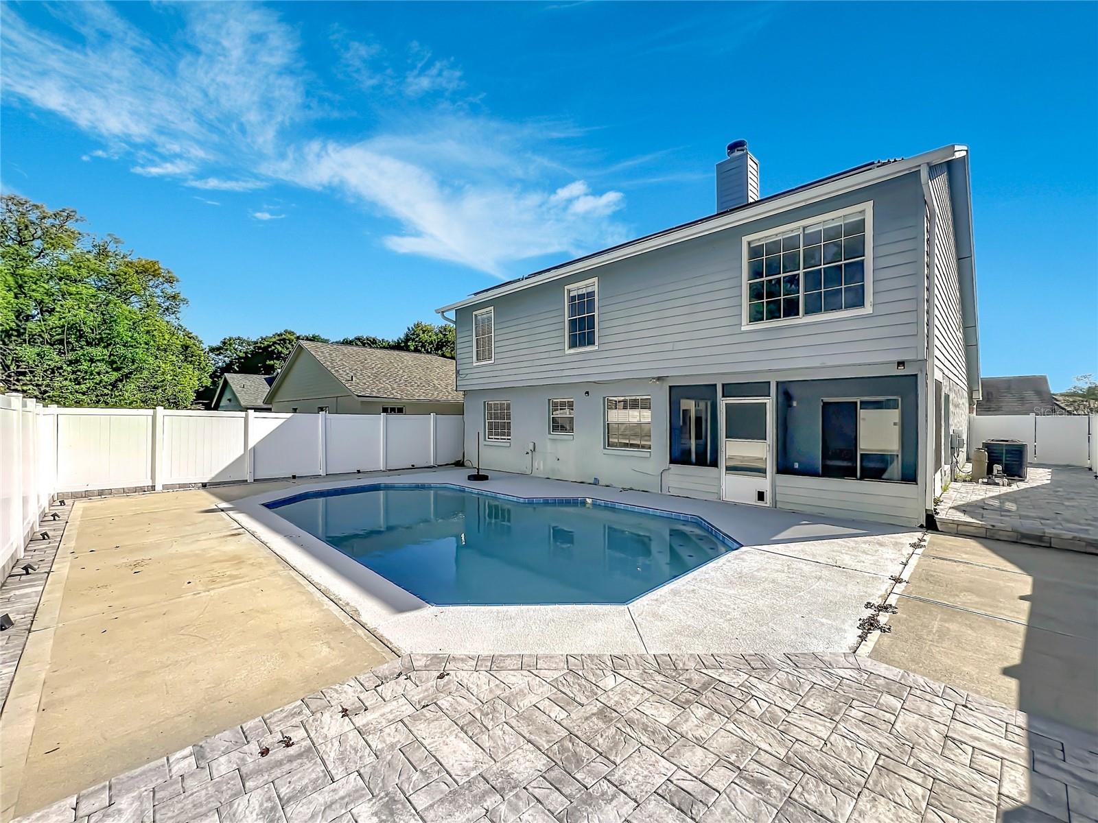 COUNTRY LANE - Residential