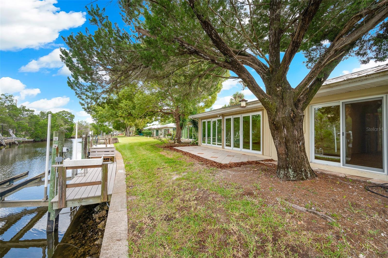 BAY VILLAS - Residential