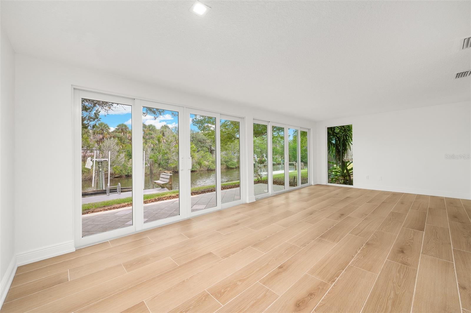 BAY VILLAS - Residential