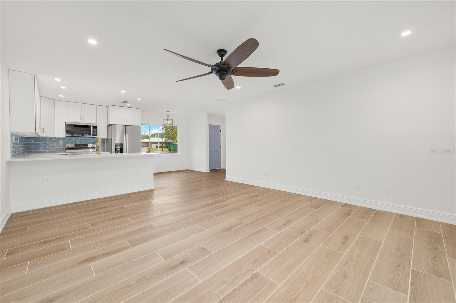 BAY VILLAS - Residential