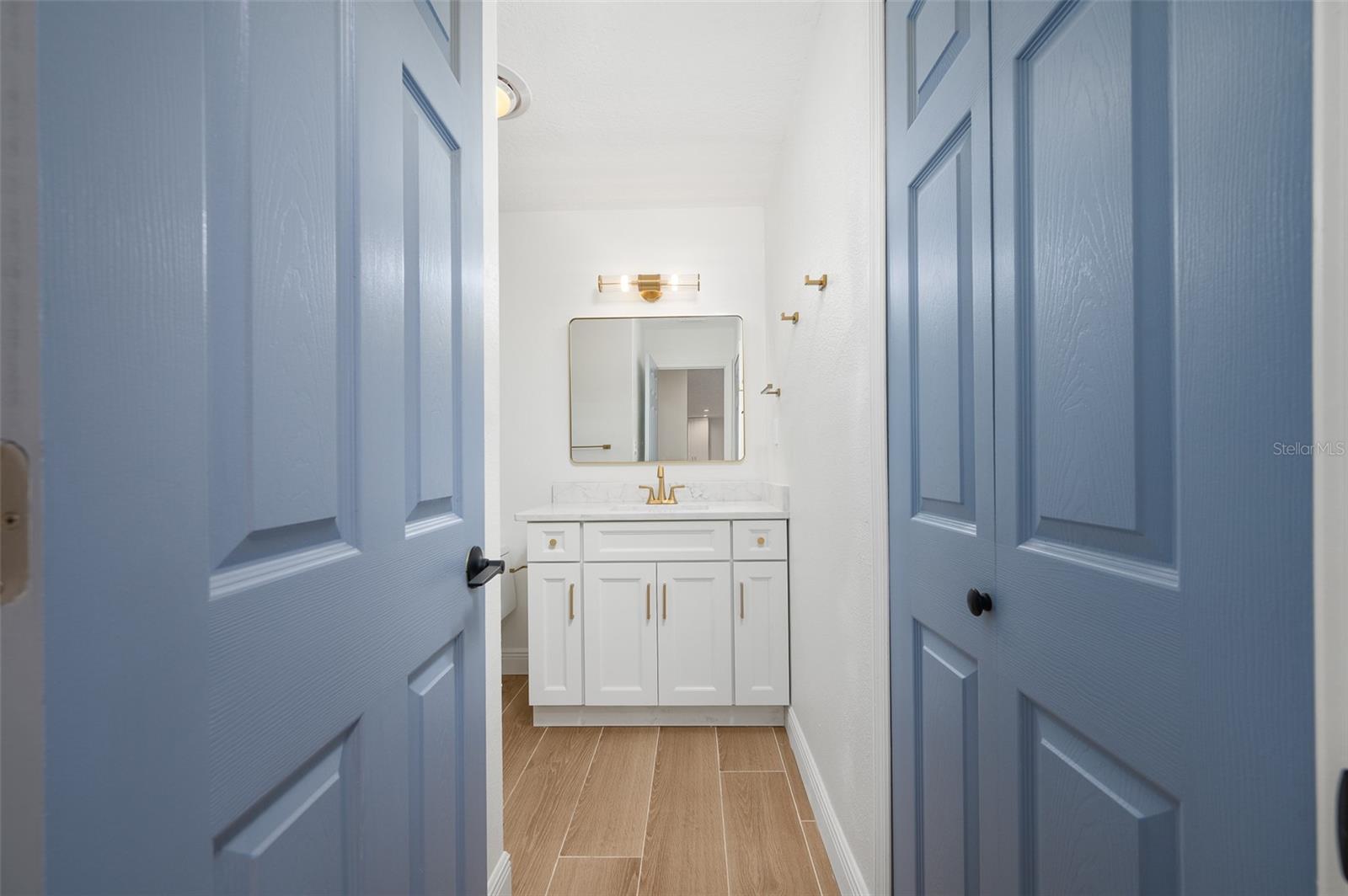 BAY VILLAS - Residential