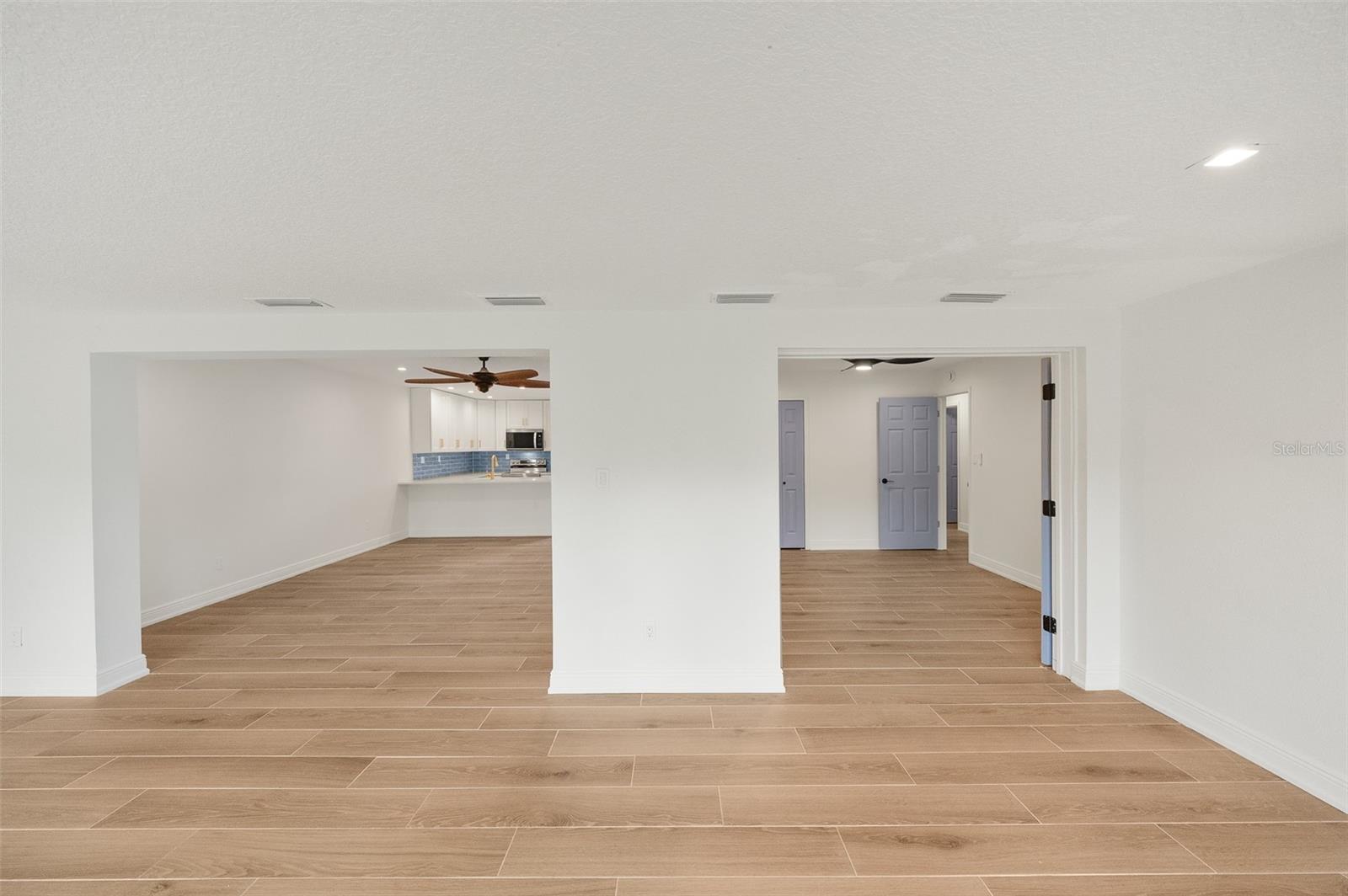 BAY VILLAS - Residential