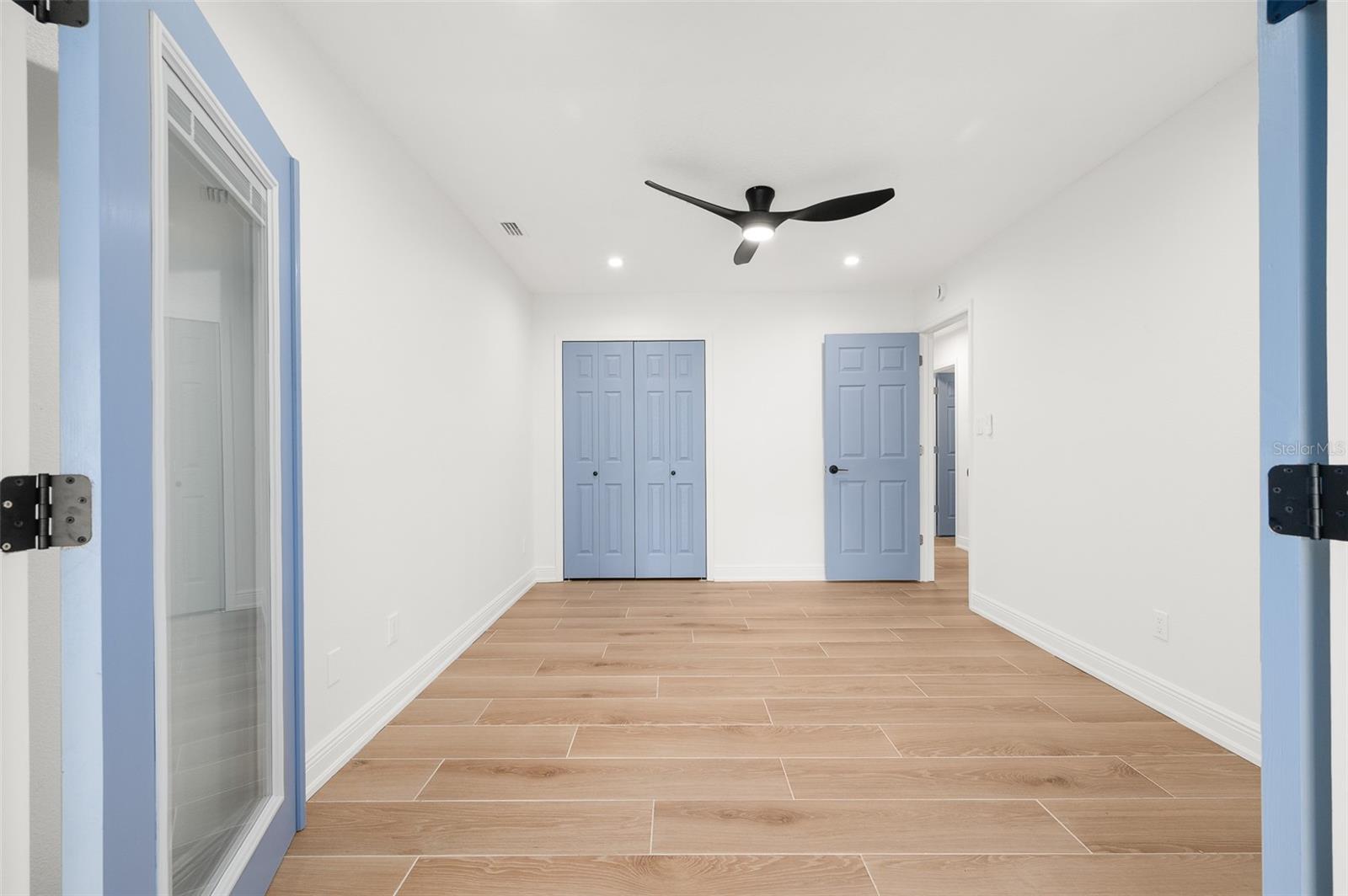 BAY VILLAS - Residential