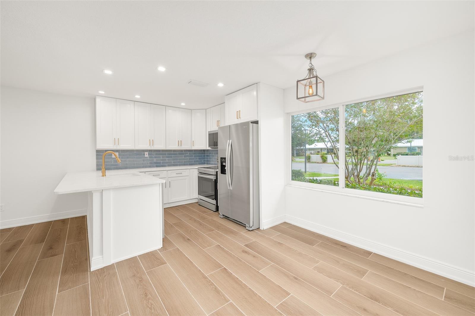 BAY VILLAS - Residential