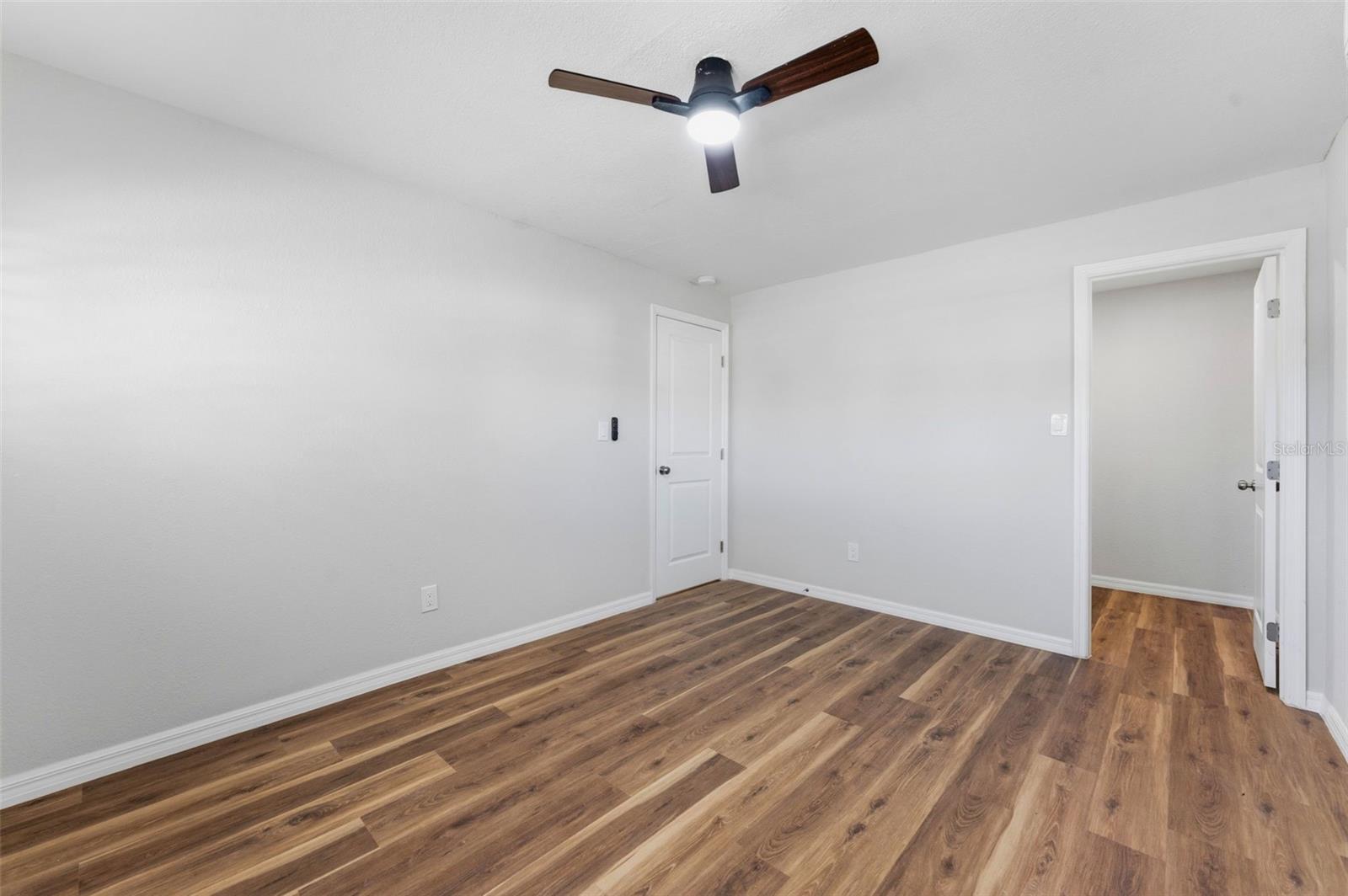 SUN-LIT SHORES - Residential