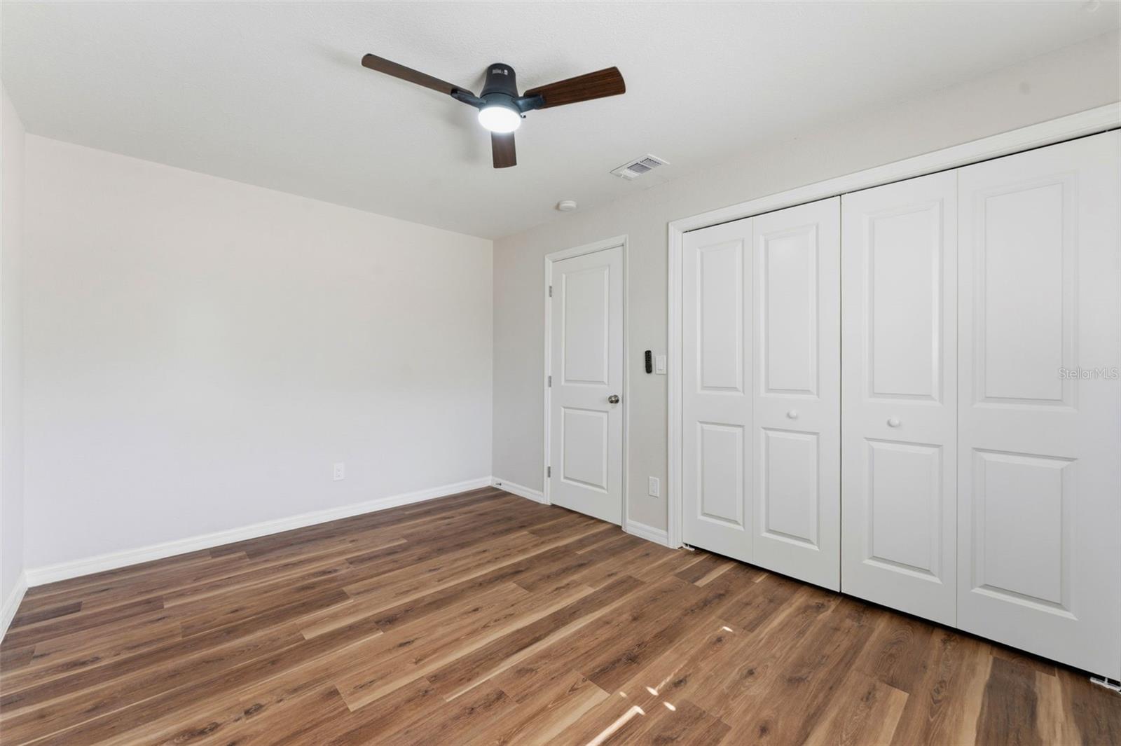 SUN-LIT SHORES - Residential