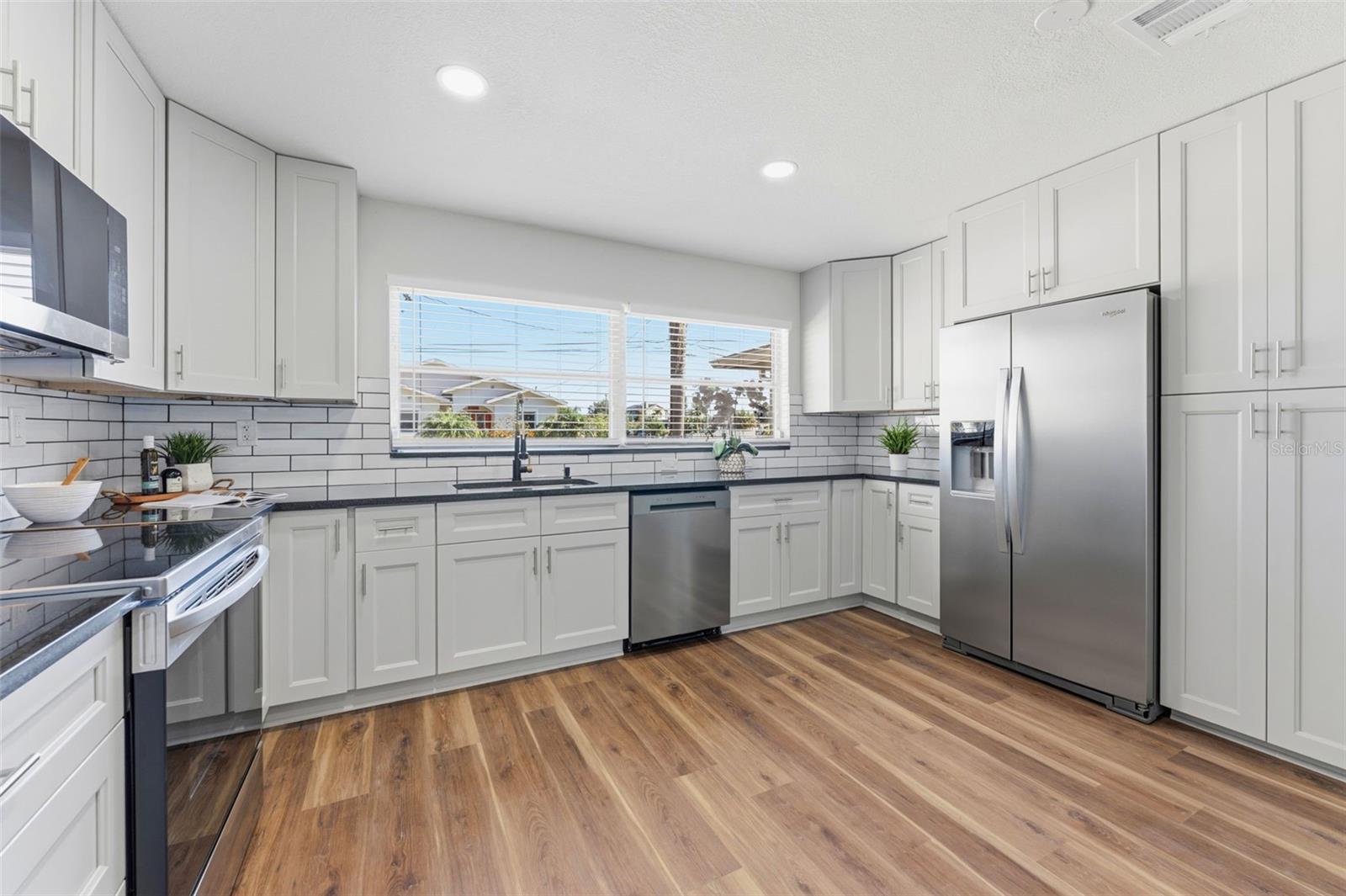 SUN-LIT SHORES - Residential