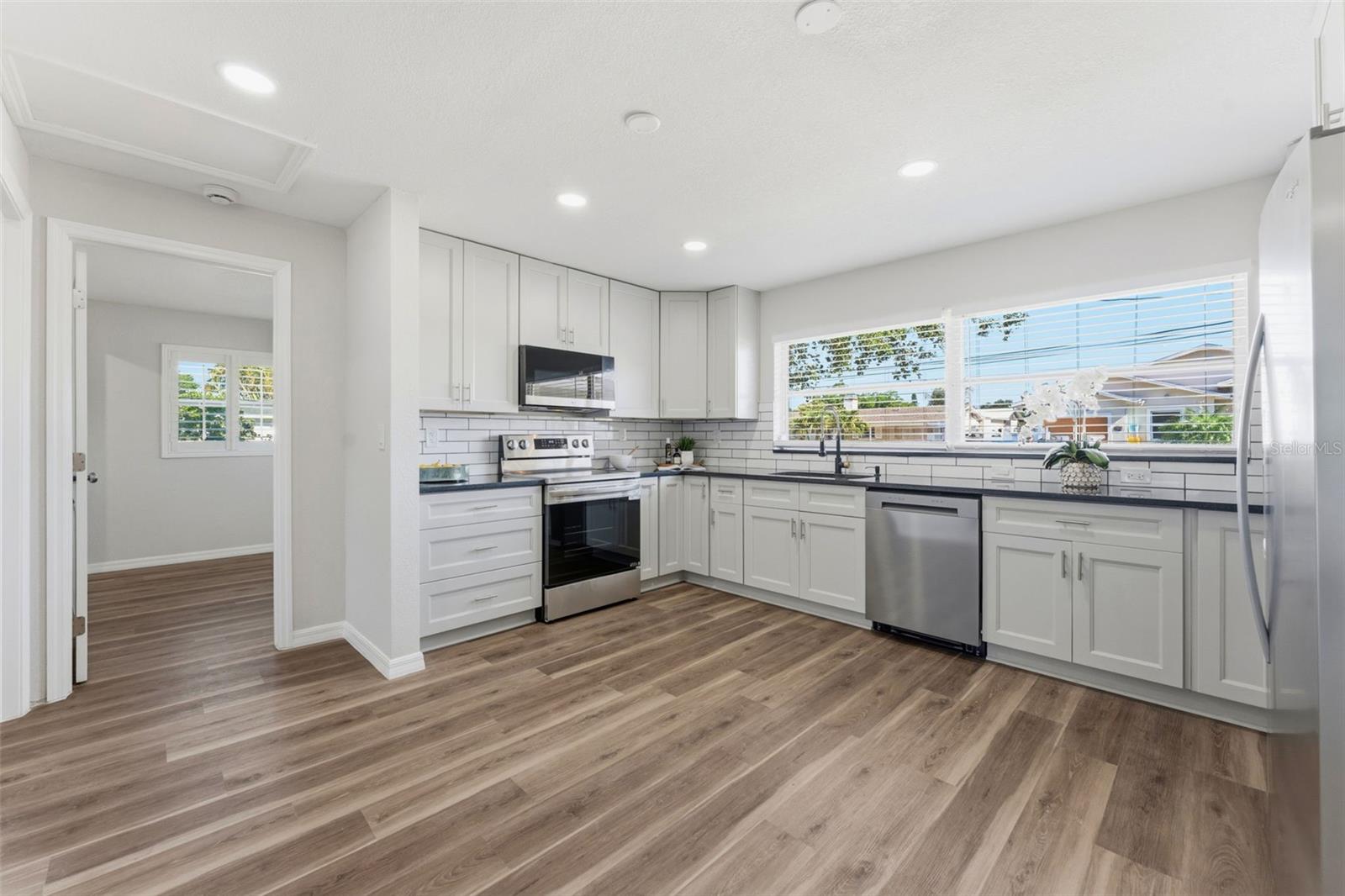 SUN-LIT SHORES - Residential