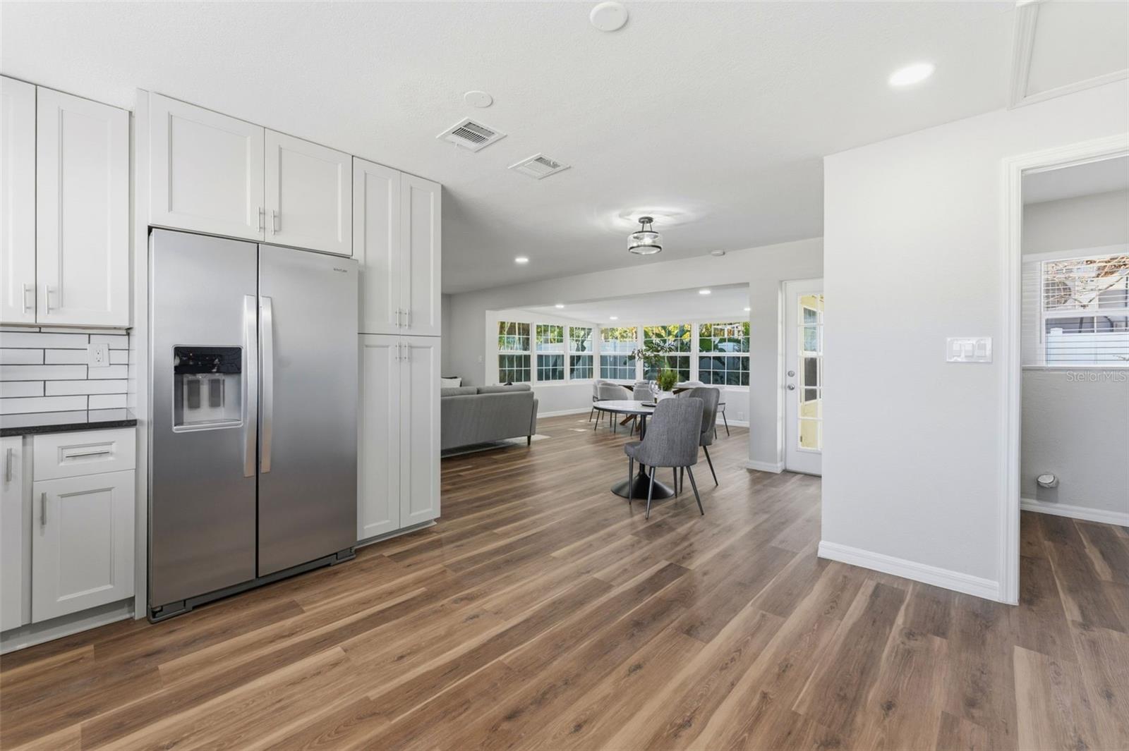 SUN-LIT SHORES - Residential