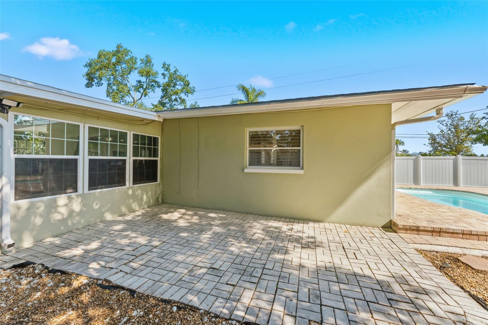 SUN-LIT SHORES - Residential