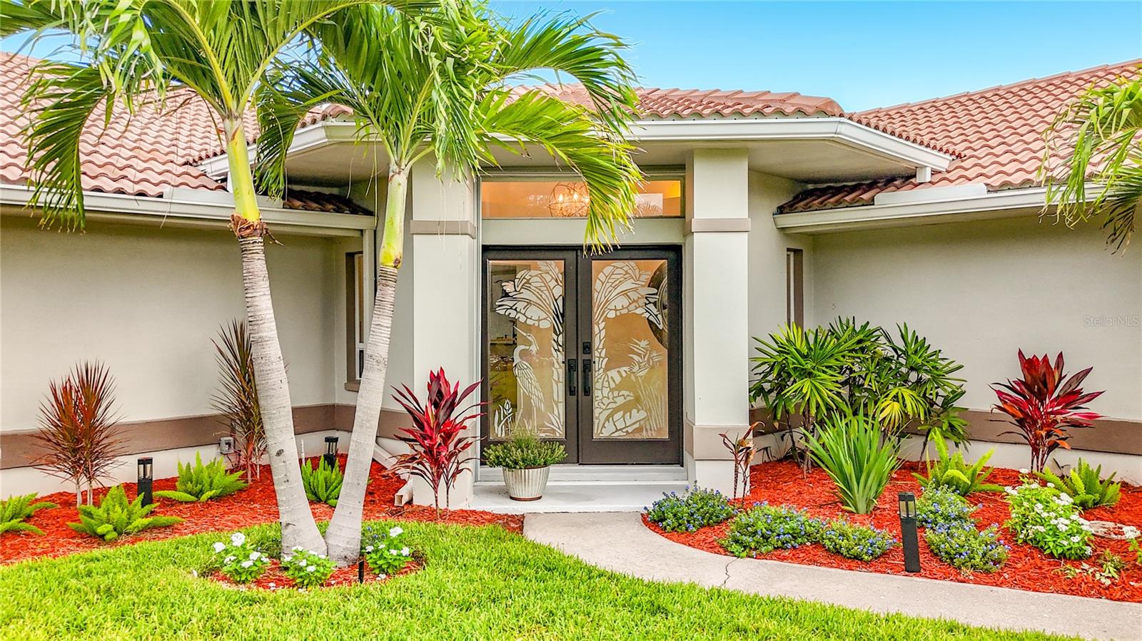 324 LEEWARD ISLAND