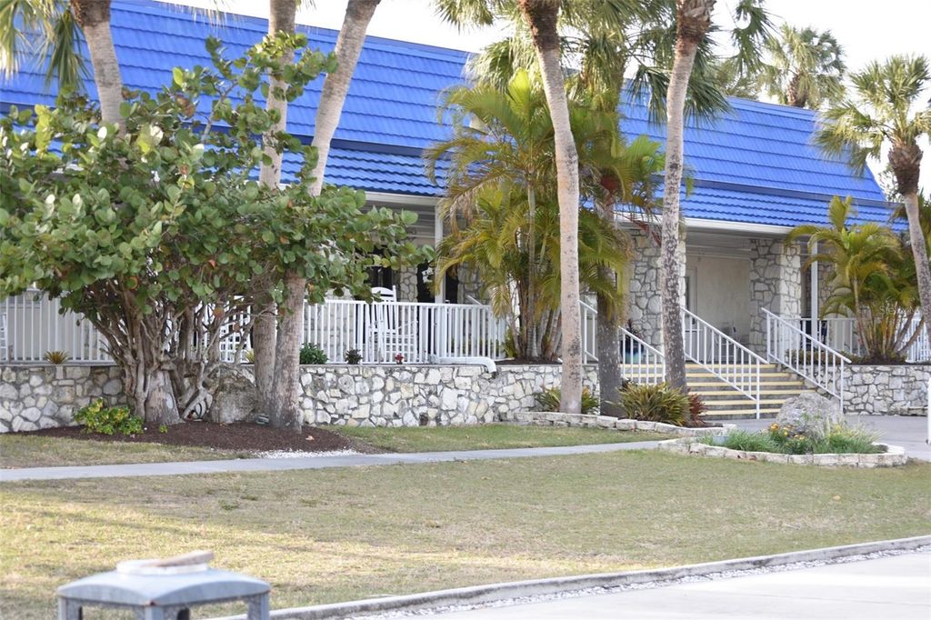 Photo of 102 Via Veneto, Venice, FL 34285 (MLS # A4652109)