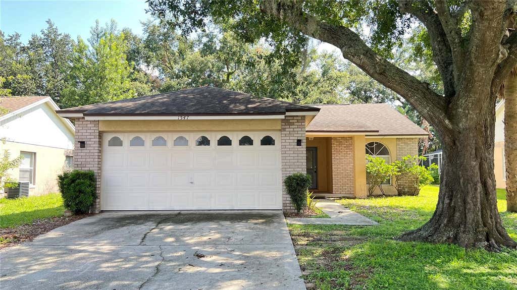 Photo of 1547 Oak Hill Trail, Kissimmee, FL 34747 (MLS # S5153858)