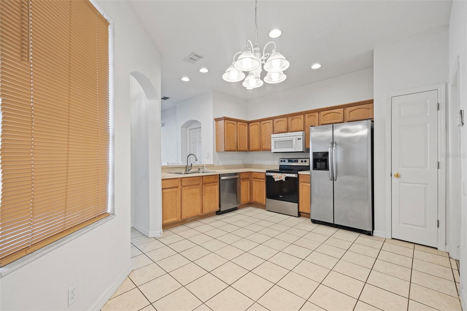 TOWNHOMES AT SABAL POINTE - Residential Lease