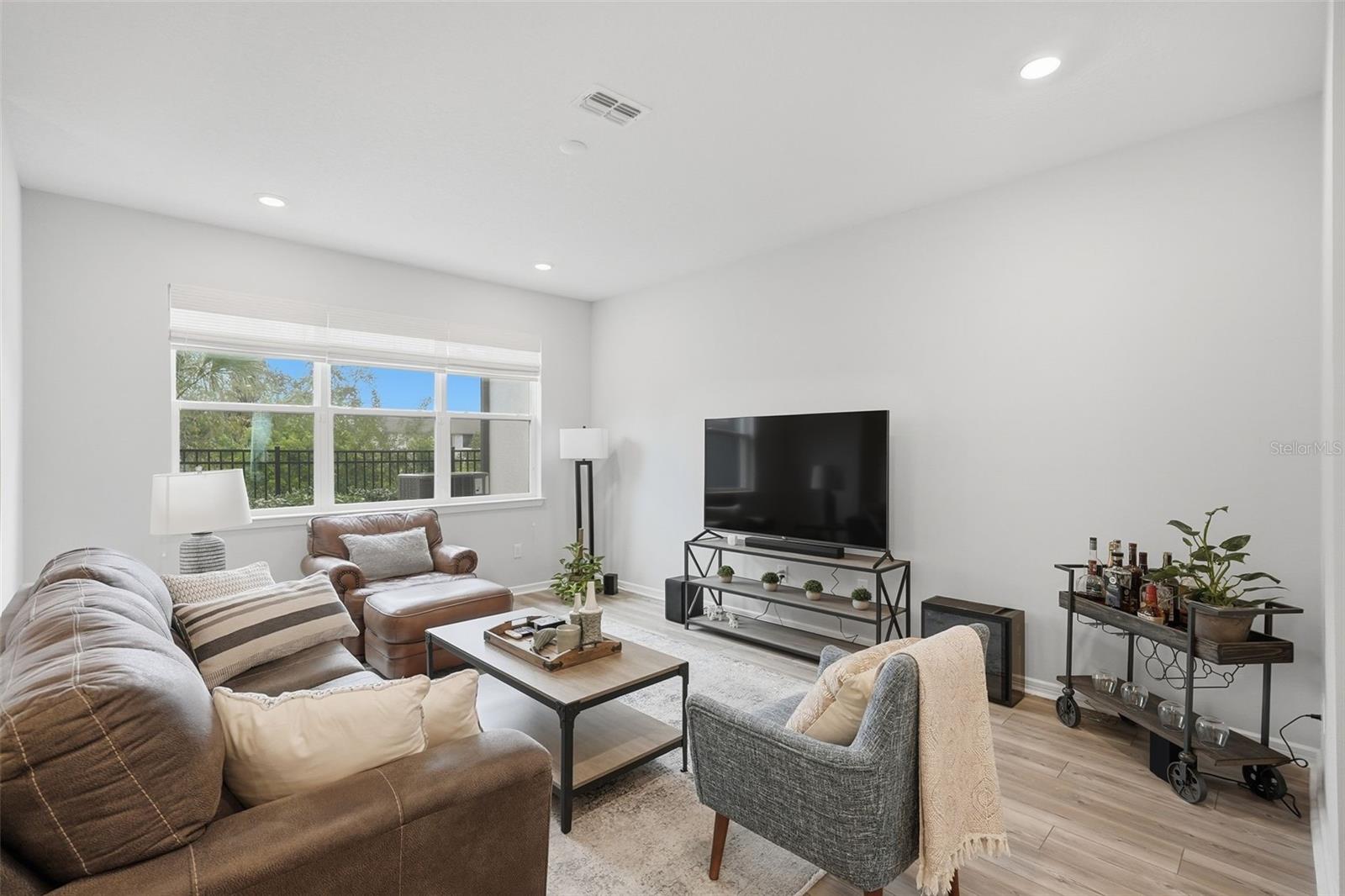 SHORELINE REP - Residential