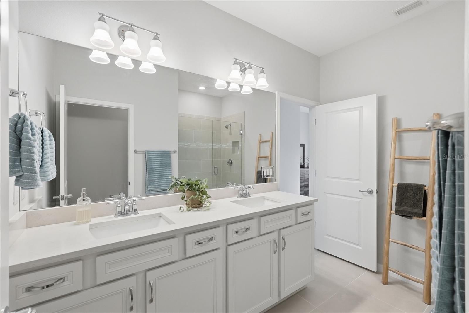 SHORELINE REP - Residential