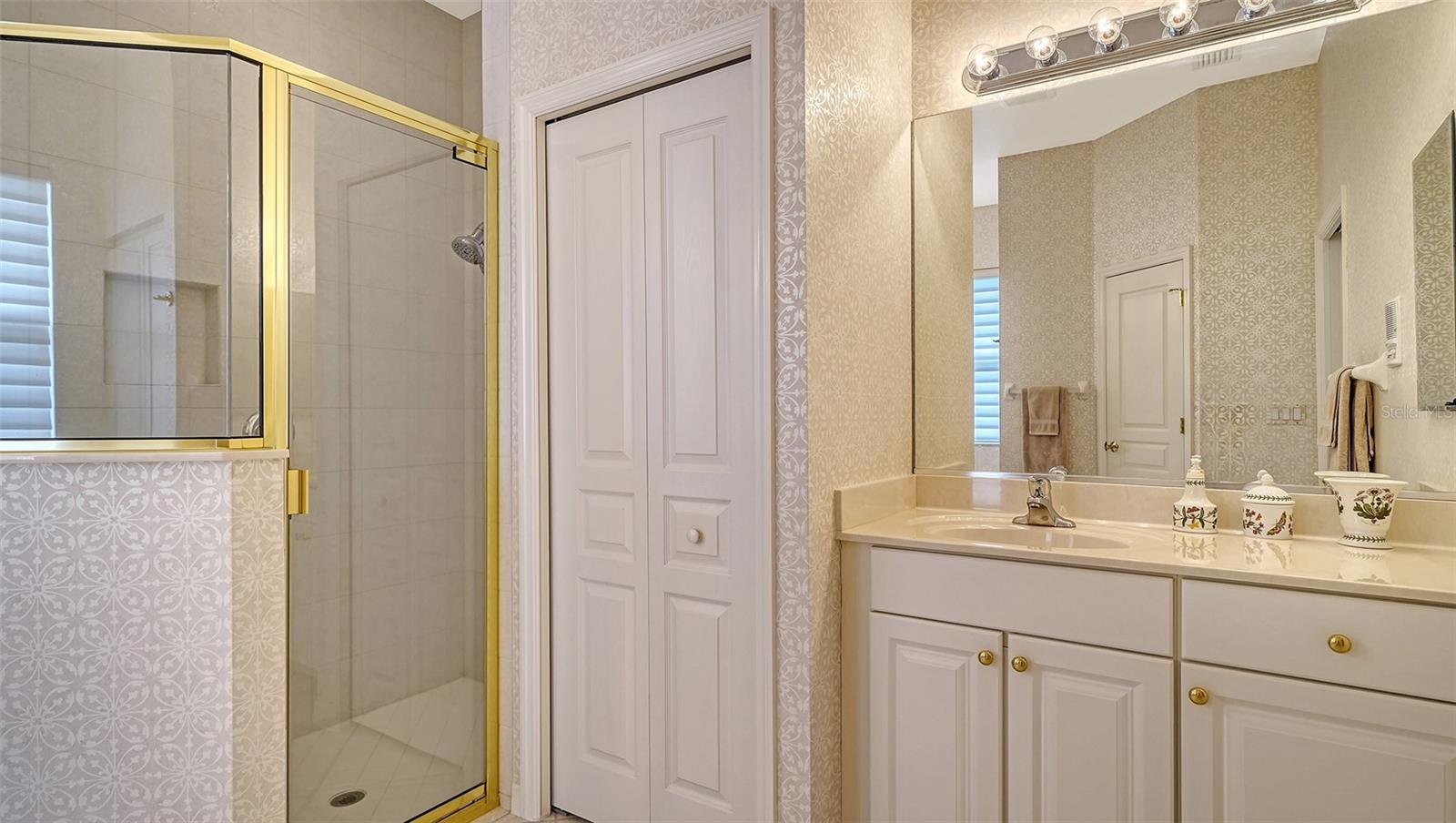 SILVER OAK - Residential