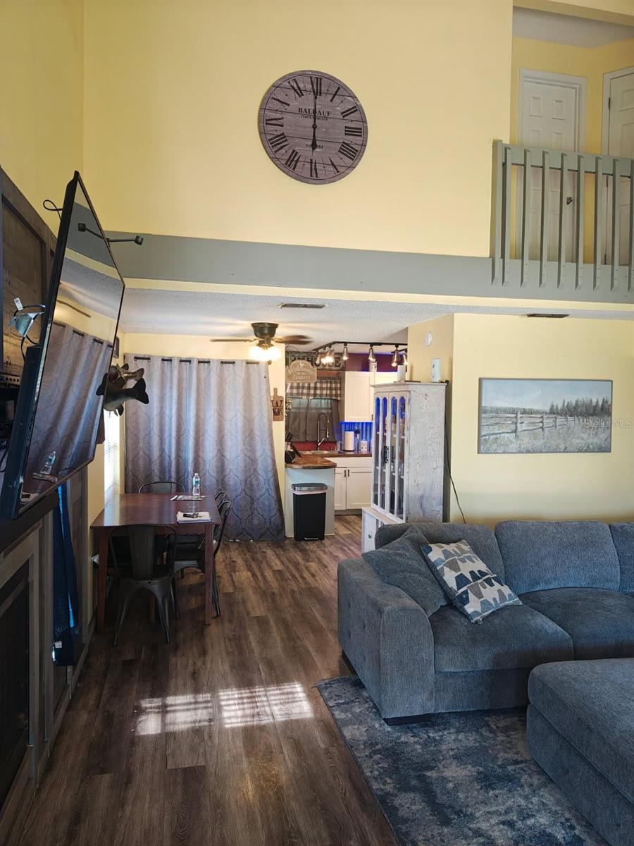 985 WHISPER LAKE
