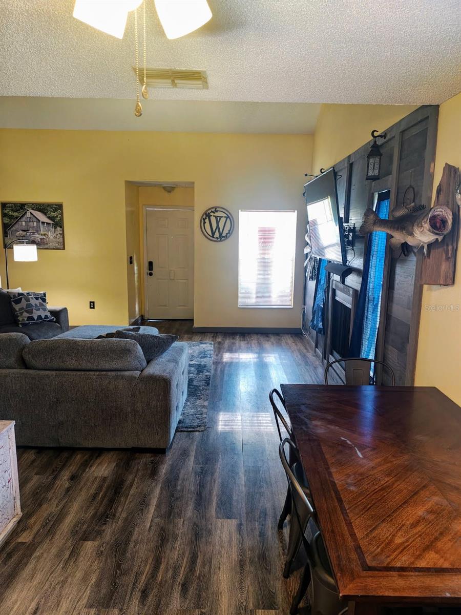 985 WHISPER LAKE