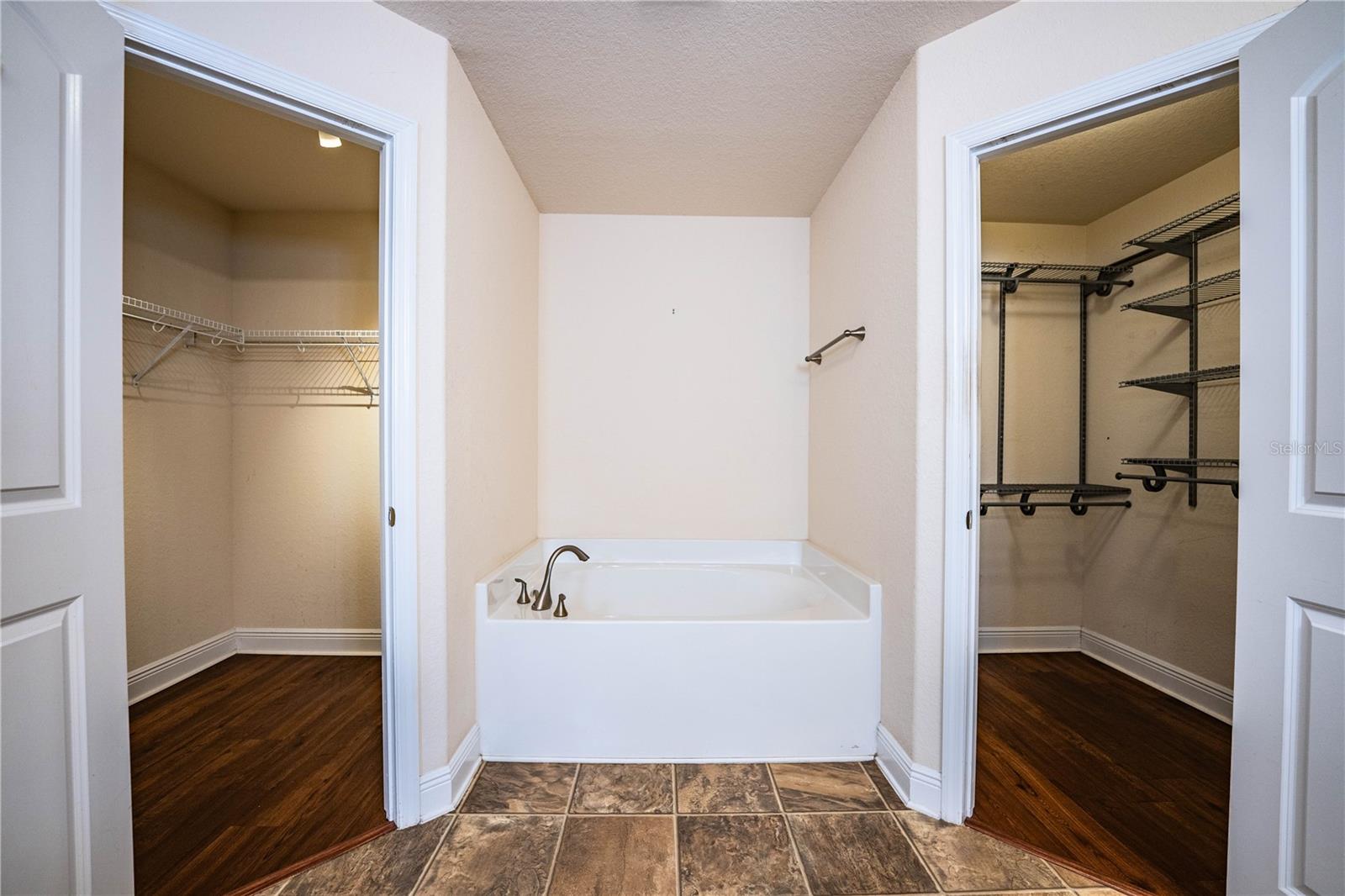 TAYLOR LANDING - Residential