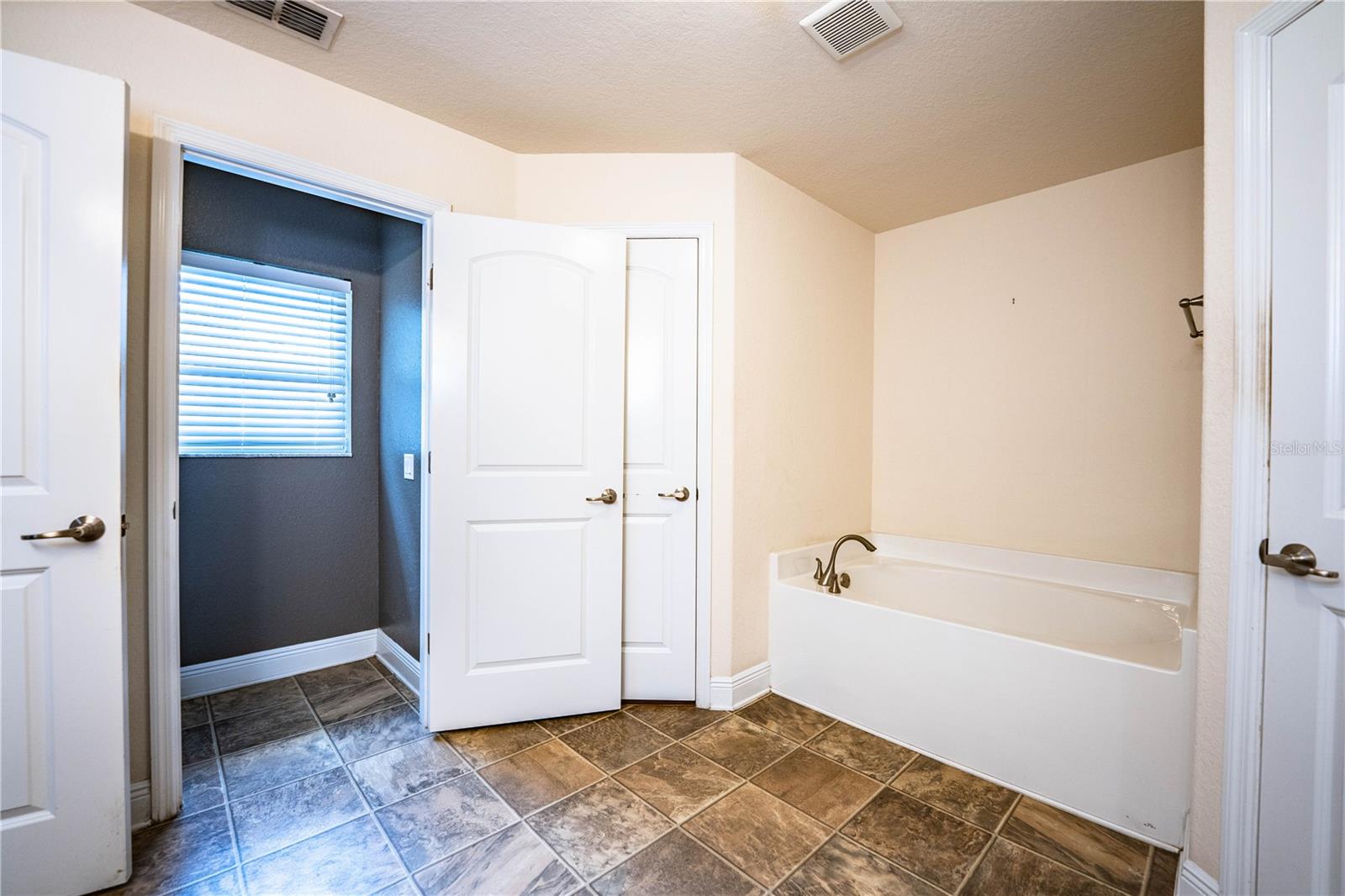 TAYLOR LANDING - Residential