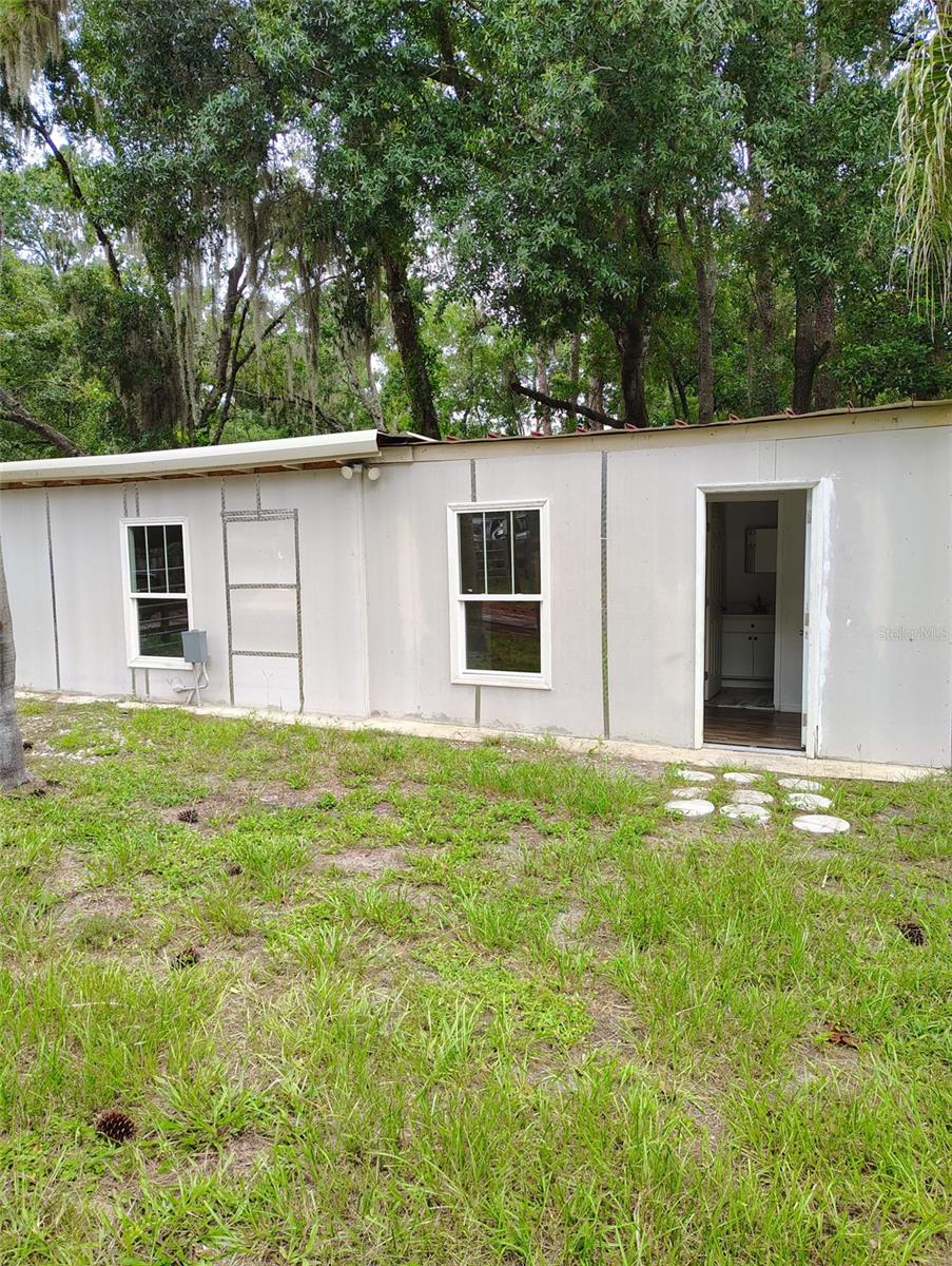 1741 BANANA ROAD