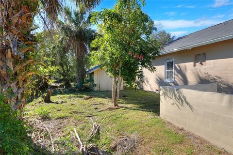 A home in AUBURNDALE