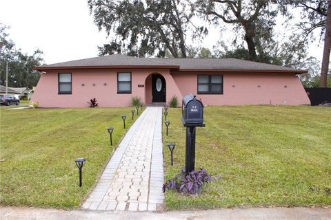 A home in LAKELAND